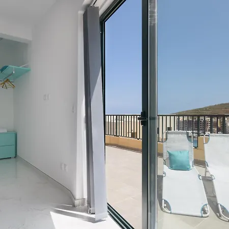 Apartment Jacuzzi Penthouse With Large Terrace & Views Marsalforn
