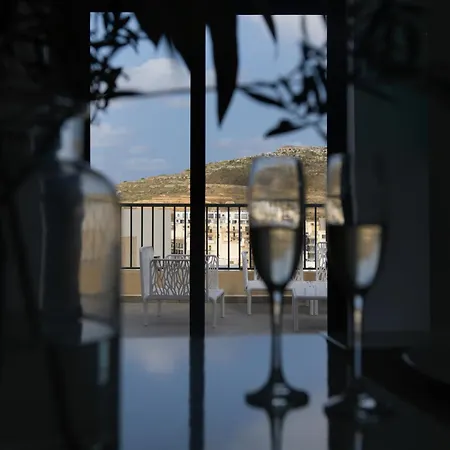 Jacuzzi Penthouse With Large Terrace & Views *